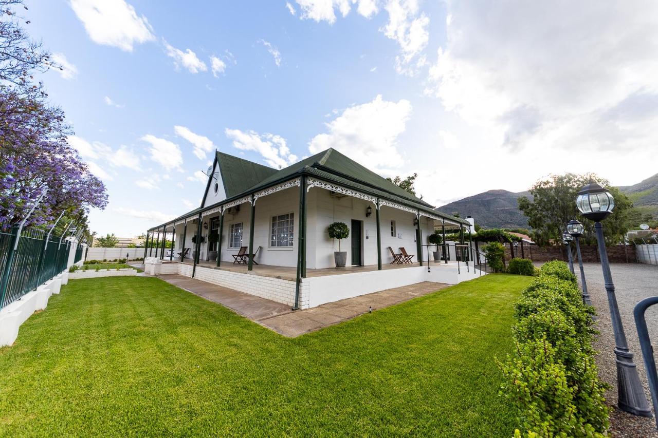 Victorian Square Guesthouse Graaff-Reinet Buitenkant foto