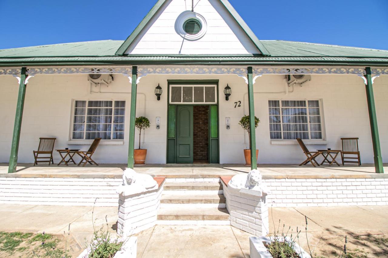 Victorian Square Guesthouse Graaff-Reinet Buitenkant foto