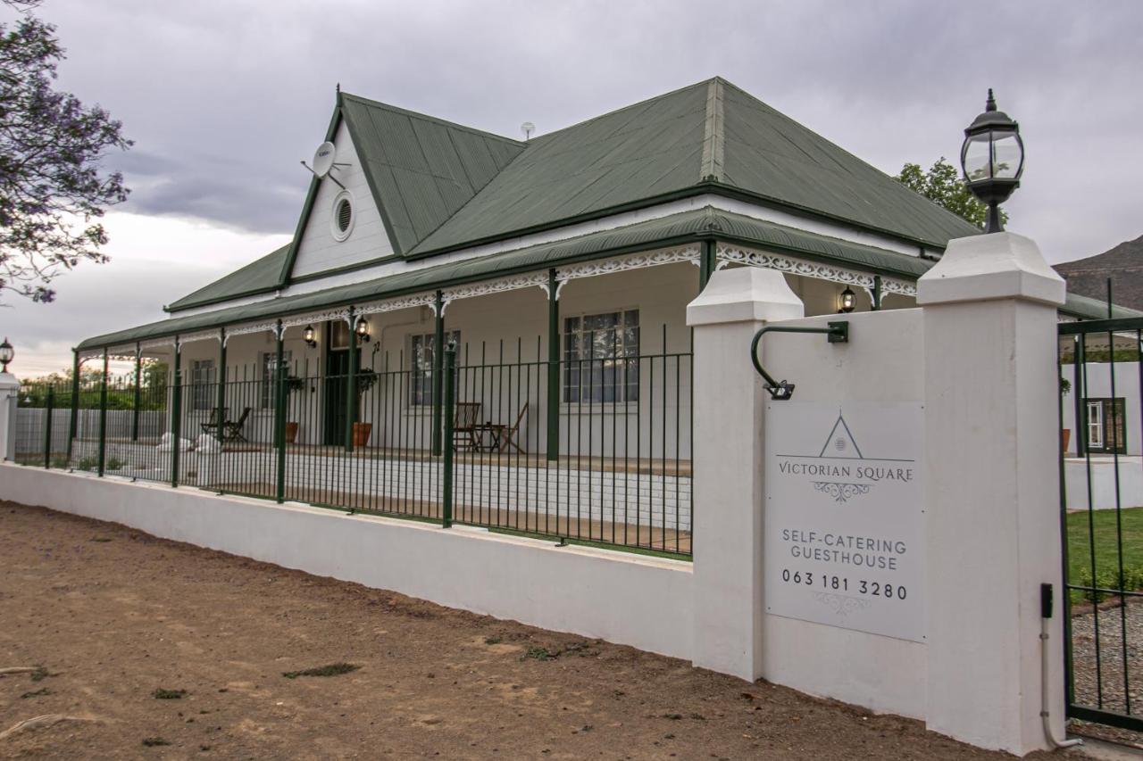 Victorian Square Guesthouse Graaff-Reinet Buitenkant foto