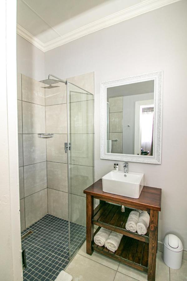 Victorian Square Guesthouse Graaff-Reinet Buitenkant foto