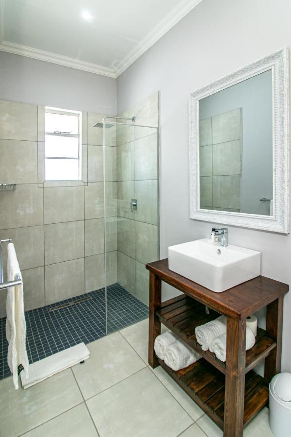 Victorian Square Guesthouse Graaff-Reinet Buitenkant foto